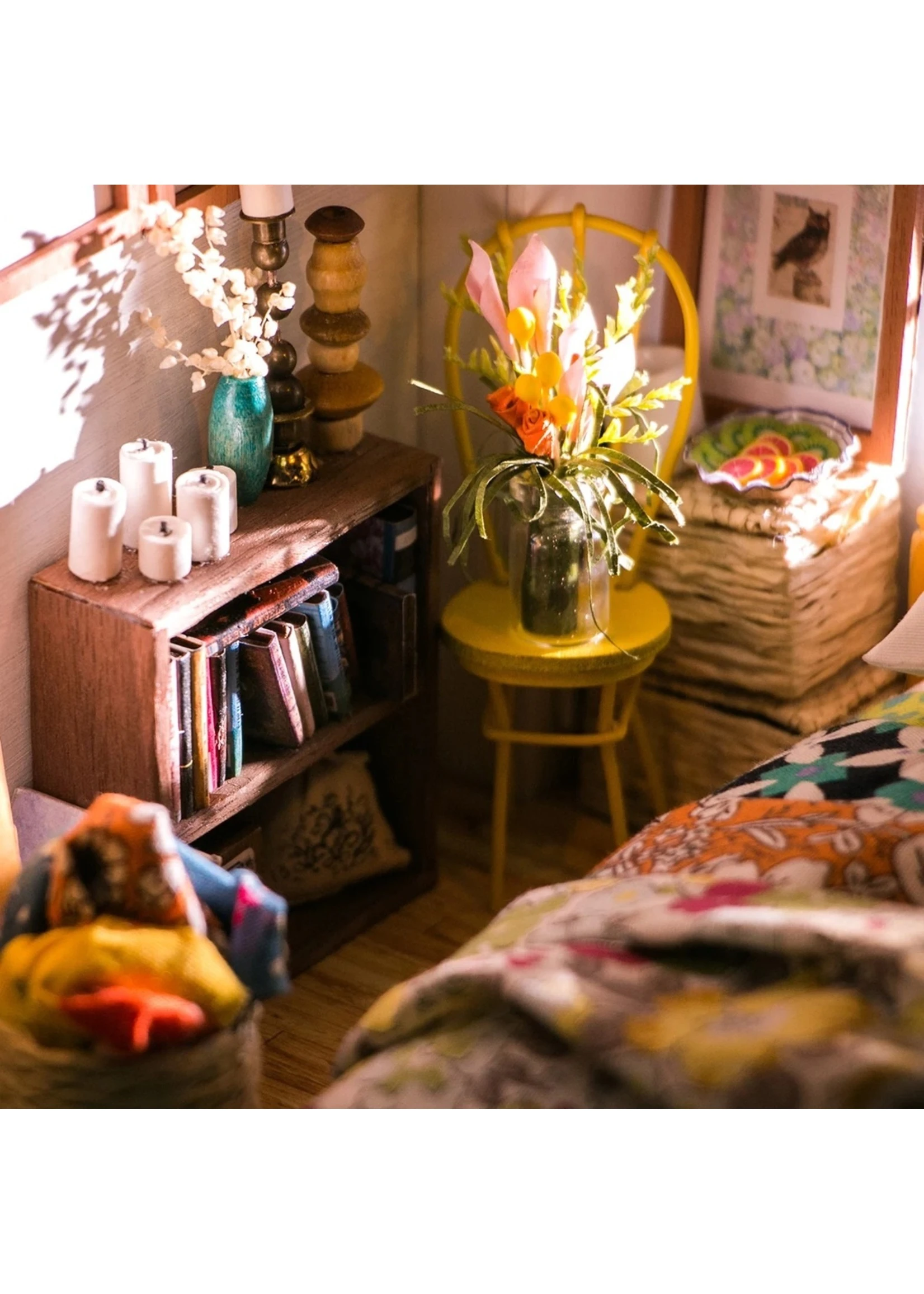 Hands Craft Alice's Dreamy Bedroom - Image 3