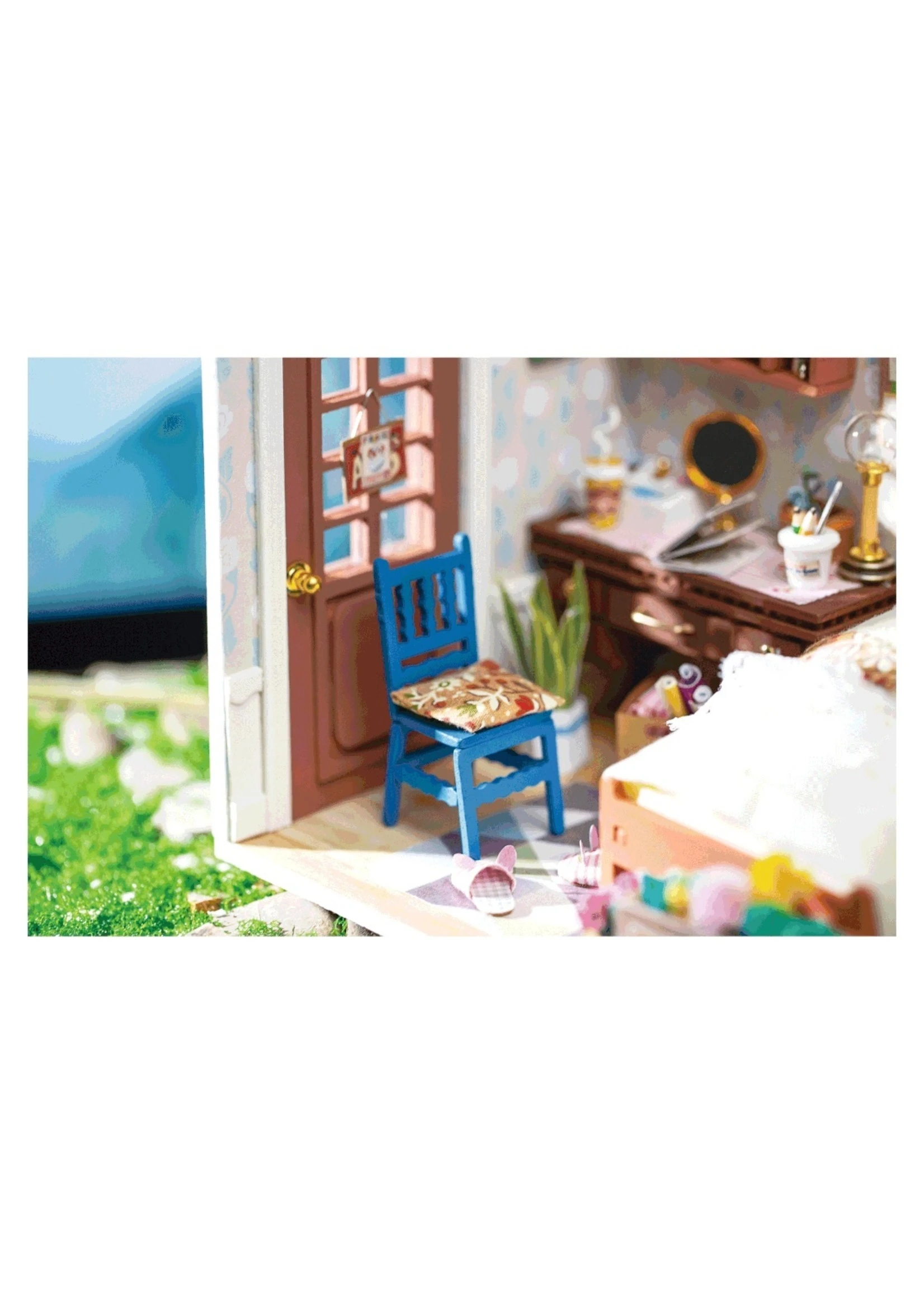 Hands Craft Harlie's Dining Room - Image 5