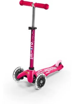 Micro Kickboard Ni Deluxe LED Pink